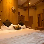 La 3*