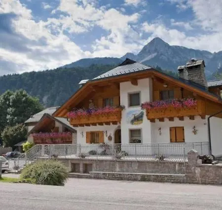 La 3*